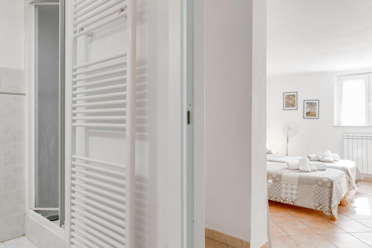 La Spezia Migliarina Bedrooms Экстерьер фото
